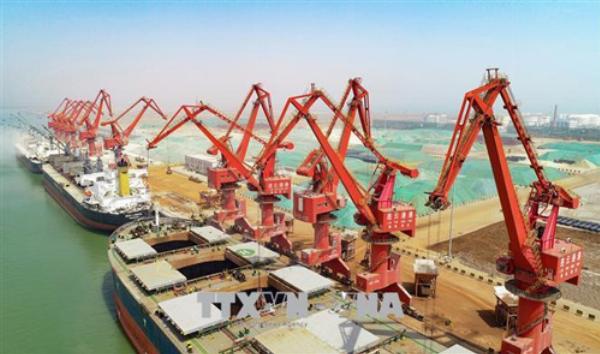 Mục đích sử dụng tẩy xóa ảnh để cải thiện bố cục và tập trung vào chủ thể chính